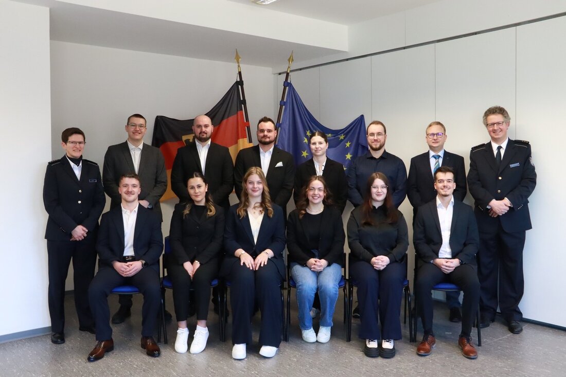 Im März 2025 starteten zwölf junge Berufseinsteiger ihre Karriere beim Hauptzollamt Darmstadt. Erfahren Sie mehr über Ausbildung und Chancen beim ZOLL.