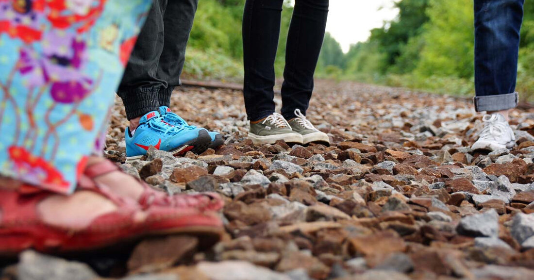 Musik, Austausch und Stadtteilentwicklung am Parkbogen Ost Am Samstag, den 5. August 2023, laden das Amt für Wohnungsbau und Stadterneuerung zusammen mit dem Sphere Radio e. V. zur Veranstaltung „Zusammen Entwickeln & Gestalten“ ein. Die Veranstaltung findet von 16 bis 22 Uhr am Sphere Radio Container (Gregor-Fuchs-Straße 45-47) statt, der sich am Rande des Polygraphplatzes befindet. Das Ziel der Veranstaltung ist es, den Polygraphplatz zu einem Ort der Begegnung und des Austausches zu machen. Gemeinsam mit der Bürgerschaft soll der Platz an diesem Tag bunt gestaltet und belebt werden. Zudem informiert die Stadt über den aktuellen Stand sowie die weiteren …