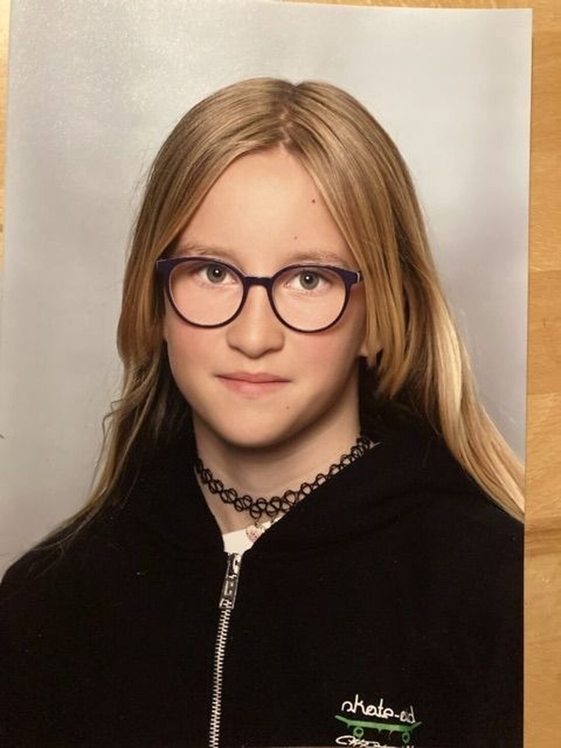 15-jährige Chiara Muth und 12-jährige Lea Böttner aus Landkreis Marburg vermisst. Hinweise an Polizei erbeten.