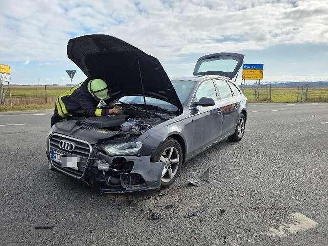 Zwei Autofahrer wurden leicht verletzt bei einem Unfall auf der Kreisstraße 36 in Horneburg. Gesamtschaden: 23.000 Euro.