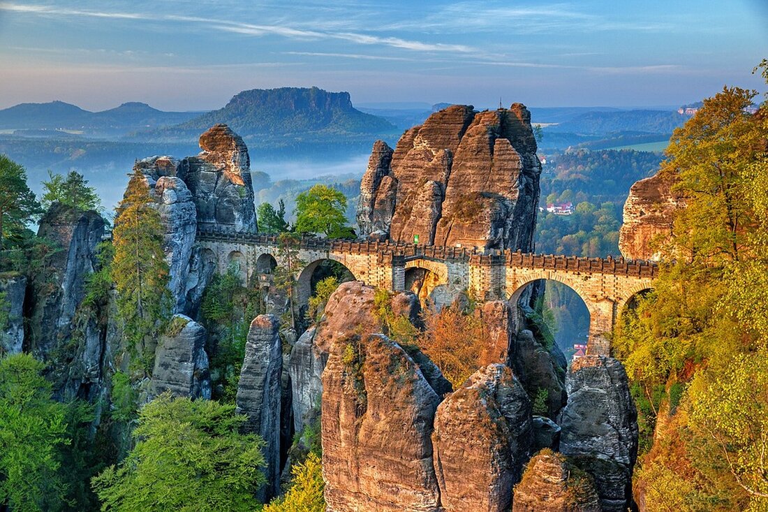 Schweizer Knöllchen müssen jetzt auch in Deutschland bezahlt werden. Erfahren Sie mehr über die neuen Vollstreckungsregelungen und Bußgeldhöhen in unserem aktuellen Artikel. #Schweiz #Bußgeld #Deutschland #Vollstreckung #Verkehrsvorschriften