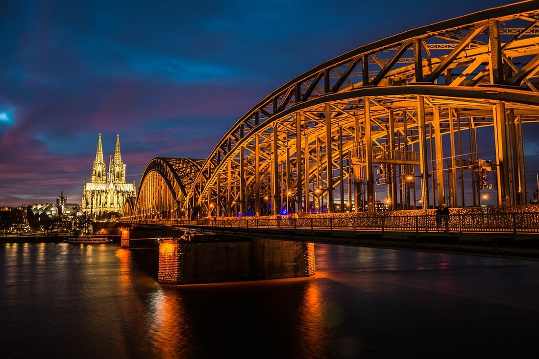 Erfahren Sie in diesem Artikel von E.ON, wie der aktuelle Stand der Wärmewende in den deutschen Millionenstädten Berlin, Hamburg, München und Köln aussieht. Die Daten der E.ON-Wärmekarte geben Aufschluss über den Einsatz von Heiztechnologien und den Sanierungsstand in den Städten. Erfahren Sie zudem, welche Potenziale neue Energielösungen bieten und wie private Haus- und Wohnungseigentümer zur Wärmewende beitragen können. Weitere Informationen und die digitale Wärmekarte finden Sie unter www.eon.com/waermewende.