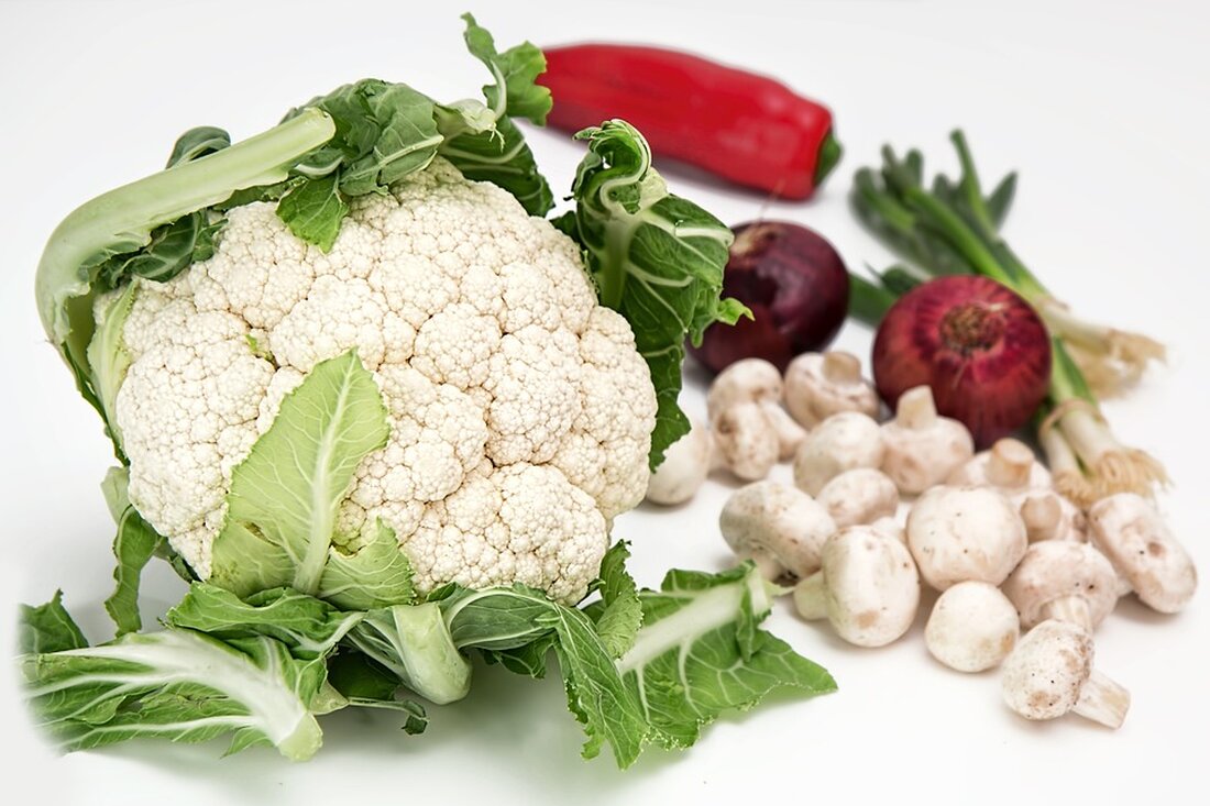 Kulinarische und kulturelle Angebote Die Leipziger Markttage beginnen am Freitag und bieten ein vielfältiges Angebot an Kultur, Gastronomie und Unterhaltung. Am 24. September ist aus diesem Anlass auch ein verkaufsoffener Sonntag. Am Freitag beginnen in der Leipziger Innenstadt die Leipziger Markttage. Bis zum 3. Oktober werden die Stände im Stadtkern von 10 bis 20 Uhr geöffnet haben. Dabei soll es ein vielfältiges kulinarisches und kulturelles Angebot geben, wie die Stadt mitteilte. Unter anderem werden der historische Handwerkermarkt im Salzgäßchen, ein Markt mit italienischen Spezialitäten auf dem Nikolaikirchhof und Gastronomie und Handel auf dem Markt vertreten sein. Außerdem sind Angebote in …