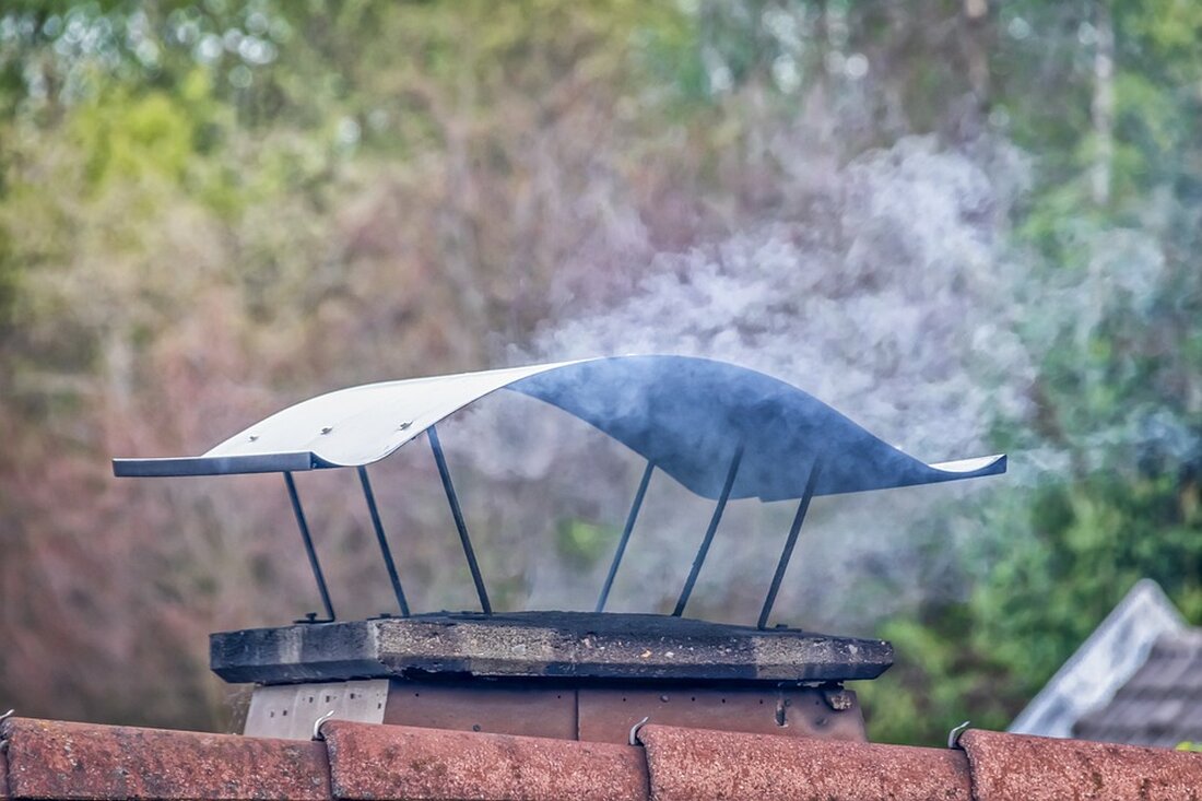 Wie ist die Luftqualität aktuell in Leipzig? Wie ist die Luftqualität in Leipzig? Wir zeigen an dieser Stelle die Daten der Messstation in Leipzig-Mitte. Sie erfasst, wie viele Feinstaub-Partikel der Größe PM10 pro Kubikmeter Luft gemessen werden. Der entscheidende Grenzwert beträgt 50 Partikel pro Kubikmeter Luft – er darf pro Jahr 35-mal überschritten werden, dann müssen Gegenmaßnahmen ergriffen werden, um EU-Strafen zu vermeiden. Wie sind die Messwerte für Luftqualität einzuschätzen? Gemessen werden drei Werte: Feinstaub, Ozon und Stickstoffdioxid. „Sehr schlecht“ ist die Luft, wenn einer der drei Werte seinen höchsten Grenzwert überschreitet: 100 μg/m³ bei Feinstaub, 240 μg/m³ bei Ozon …