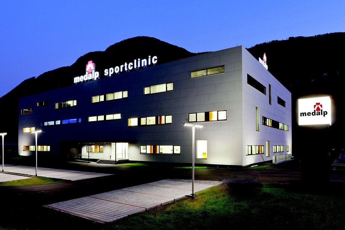 Klinik-Mitarbeiter in Essen von libanesischem Clan angegriffen: Sieben Verletzte. Polizei ermittelt. Sicherheitsmaßnahmen verschärft.