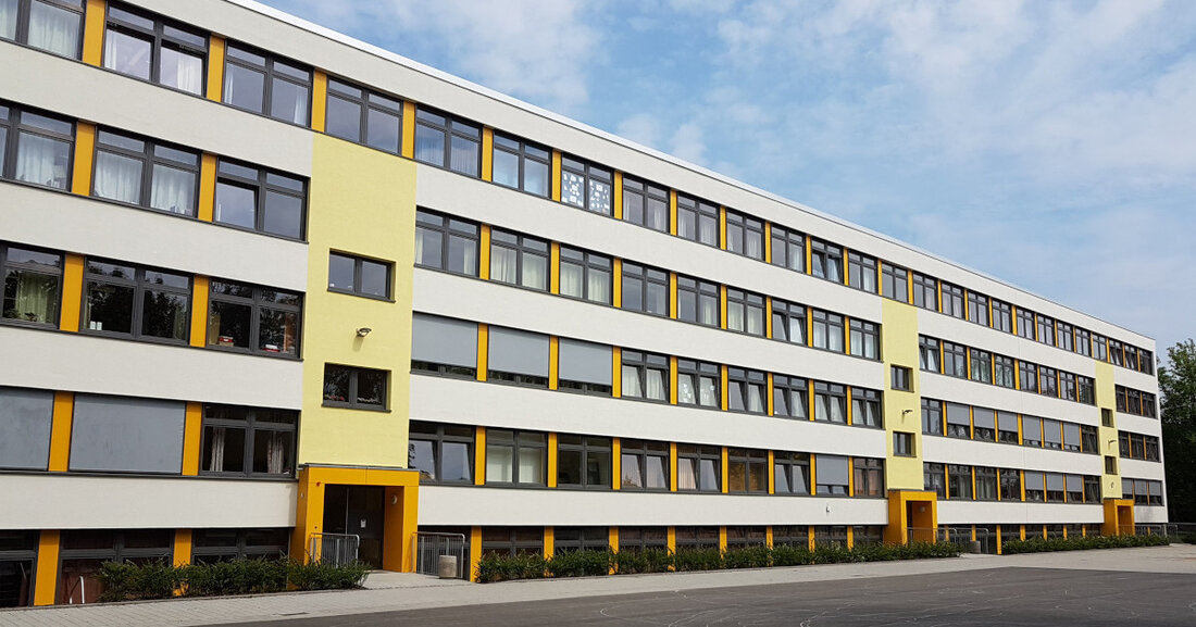 &#8222;Zu Beginn des Schuljahres 2020/2021 wird an fünf Tagen in der Woche ein regulärer Betrieb in allen Schultypen und Klassenstufen stattfinden. Die Schüler werden wie gewohnt in ihren Klassen und Kursen gemäß den geltenden Stundenplänen und Lehrplänen unterrichtet&#8220;, sagte er Bildungsminister Christian Piwarz. Dies bedeutet, dass alle Schüler erneut uneingeschränkt zur Schule gehen müssen. Der Minister erinnerte daran, dass die Schüler in den letzten Monaten sehr unterschiedlichen Lehr- und Lernanforderungen ausgesetzt waren. &#8222;Es ist daher besonders wichtig, den Nachholbedarf für jeden Schüler zu ermitteln und die in der Unterrichtsplanung für das neue Schuljahr festgestellten Defizite zu berücksichtigen&#8220;, betonte Bildungsminister Christian &hellip;