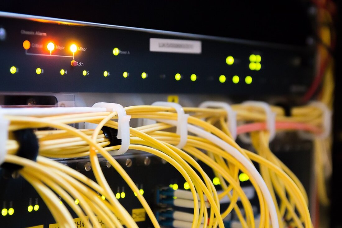 Ein Artikel über den Fehler "Die Anfrage konnte nicht erfüllt werden": Ursachen, Lösungen und CloudFront-Hilfe, um das Problem zu beheben.