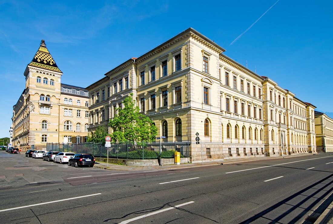 Landgericht Frankfurt verurteilt Senec-Händler zur Neulieferung eines mangelfreien Stromspeichers. Verbraucherrechte gestärkt. Jetzt informieren!