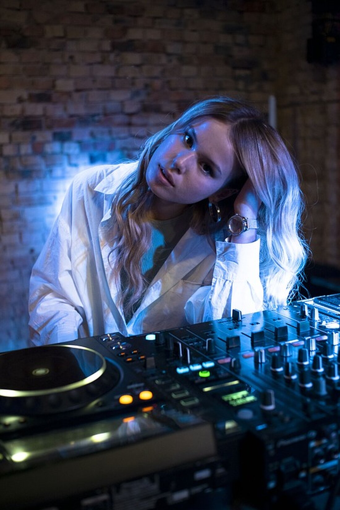 BigFM DJ’s Boulevard Bou und DJ’ane T-Licious eröffnen das Deutsche Haus während der Olympischen Spiele 2024 in Paris. bigFM ist offizieller Medienpartner von Team Deutschland.