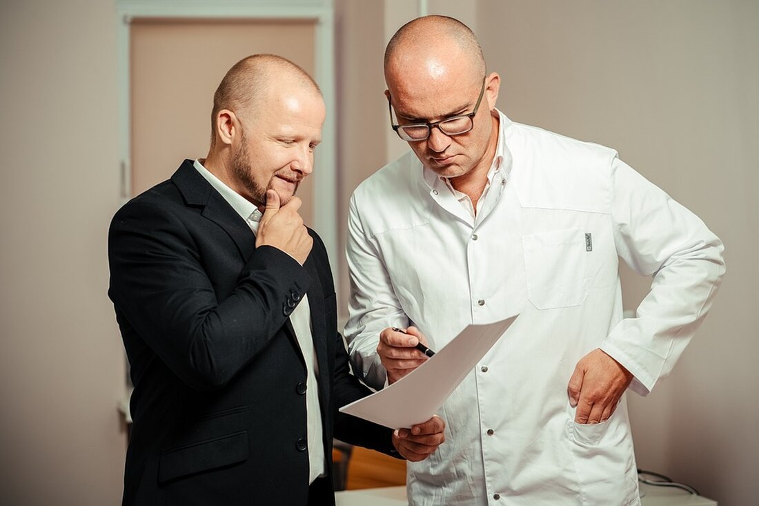Erfahren Sie, wie der bvvp, die DPtV und die VAKJP das neue KBV-Modell zur Finanzierung der Weiterbildung im ambulanten psychotherapeutischen Sektor unterstützen. Lesen Sie über die geplanten EBM-Zuschläge und die notwendigen Maßnahmen zur Erhöhung der Weiterbildungskapazitäten für Psychotherapeut*innen in Ausbildung. Erfahren Sie, warum dies ein zentrales Thema für die Zukunft der ambulanten Versorgung ist.