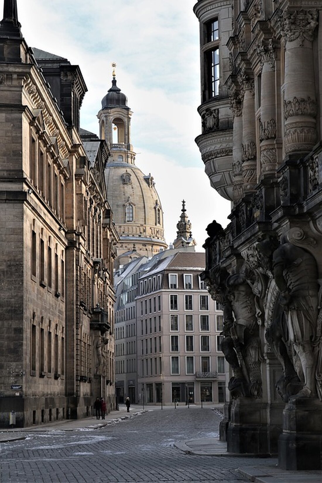 Entdecken Sie die besten Ausstellungen im Mai in Sachsen, darunter eine spannende Gesundheitsaufklärung in Dresden. Tauchen Sie ein in die vielfältige Kunst- und Kulturszene der Region. 🎨 #Sachsen #Kunstausstellungen #Dresden #Gesundheit #HygieneMuseum