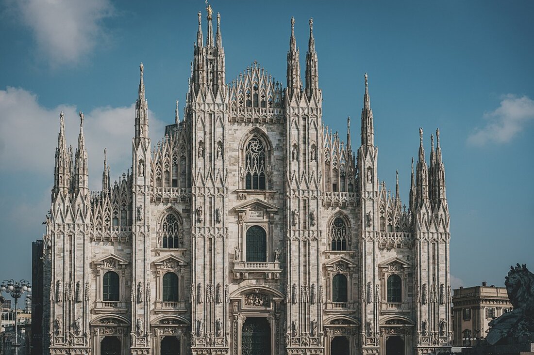 Bitpanda, der führende Krypto-Broker Europas, ist neuer Premium-Partner und offizieller Krypto-Trading-Partner des AC Milan. Mit exklusiven Fan-Erlebnissen und einer umfangreichen TV-Kampagne steigert Bitpanda seine Sichtbarkeit im Stadion San Siro. Diese langfristige Partnerschaft vereint Innovation und Exzellenz und unterstreicht Bitpandas internationale Ambitionen. Erfahren Sie mehr über diese spannende Kooperation zwischen der beliebten Kryptowährungsplattform und dem erfolgreichsten italienischen Fußball-Club.