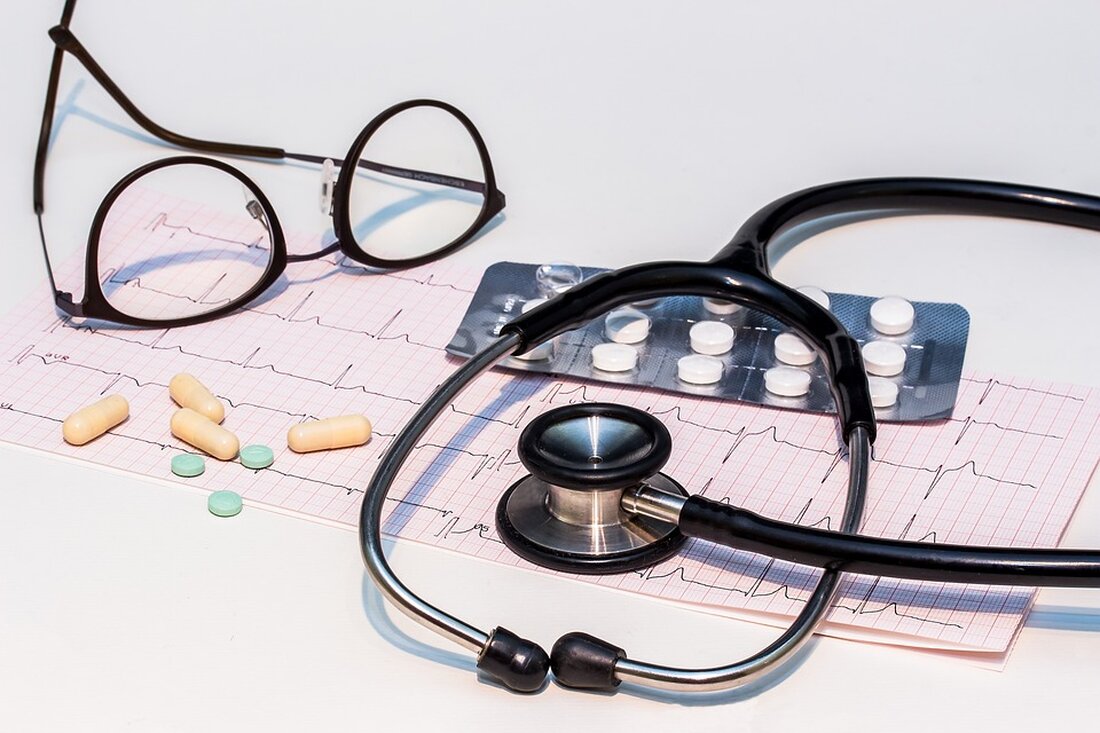 Studie zeigt: Gesundheitsvorteile von Haferflocken Eine neue Studie enthüllt die beeindruckenden gesundheitlichen Vorteile von Haferflocken. Die Forschungsergebnisse legen nahe, dass dieser einfache und erschwingliche Haushaltsartikel eine Vielzahl von positiven Auswirkungen auf die Gesundheit haben kann. Haferflocken gelten schon lange als ein gesundes Frühstück, aber die neue Studie zeigt, dass ihre Vorteile weit darüber hinausgehen. Die Forscher fanden heraus, dass Haferflocken eine reiche Quelle von Ballaststoffen, Vitaminen, Mineralien und Antioxidantien sind, die eine positive Wirkung auf verschiedene Aspekte der Gesundheit haben können. Gesunde Verdauung Haferflocken enthalten eine großzügige Menge an Ballaststoffen, insbesondere lösliche Ballaststoffe, die für eine gesunde Verdauung wichtig sind. …