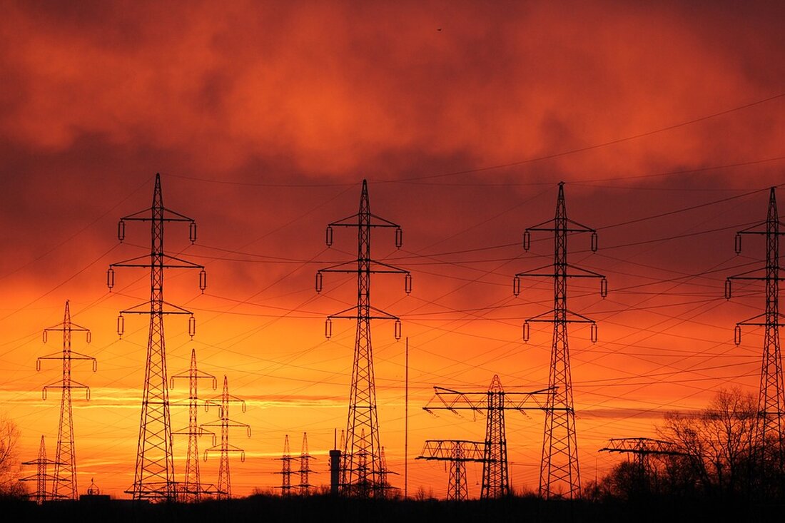 Entdecken Sie, wie NeXtWind durch Repowering und innovative Technologien die Effizienz bestehender Windparks steigert und somit zur Energiewende beiträgt. Erfahren Sie von den Co-CEOs Lars B. Meyer und Prof. Werner Süss, wie alte Windkraftanlagen modernisiert werden, um die CO2-Emissionen in Deutschland signifikant zu senken und die Kapazitäten bis 2028 auf 3 GW zu erhöhen. Informieren Sie sich über die Herausforderungen und Chancen im Bereich erneuerbare Energien und wie verantwortungsvolles Investieren eine nachhaltige Zukunft ermöglicht.