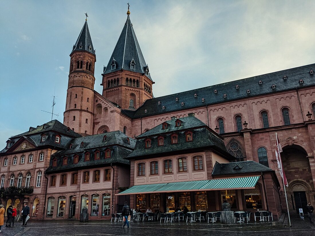 Entdecken Sie, wie Sie Lebensmittel richtig lagern und Lebensmittelverschwendung vermeiden können! Der XXL-Kühlschrank der Initiative „Zu gut für die Tonne!“ tourt bis zum 17. Oktober durch Deutschland, mit spannenden Tipps zur optimalen Lagerung. Besuchen Sie die Station in Mainz vom 9. bis 12. September und erfahren Sie mehr über die Wertschätzung von Lebensmitteln!