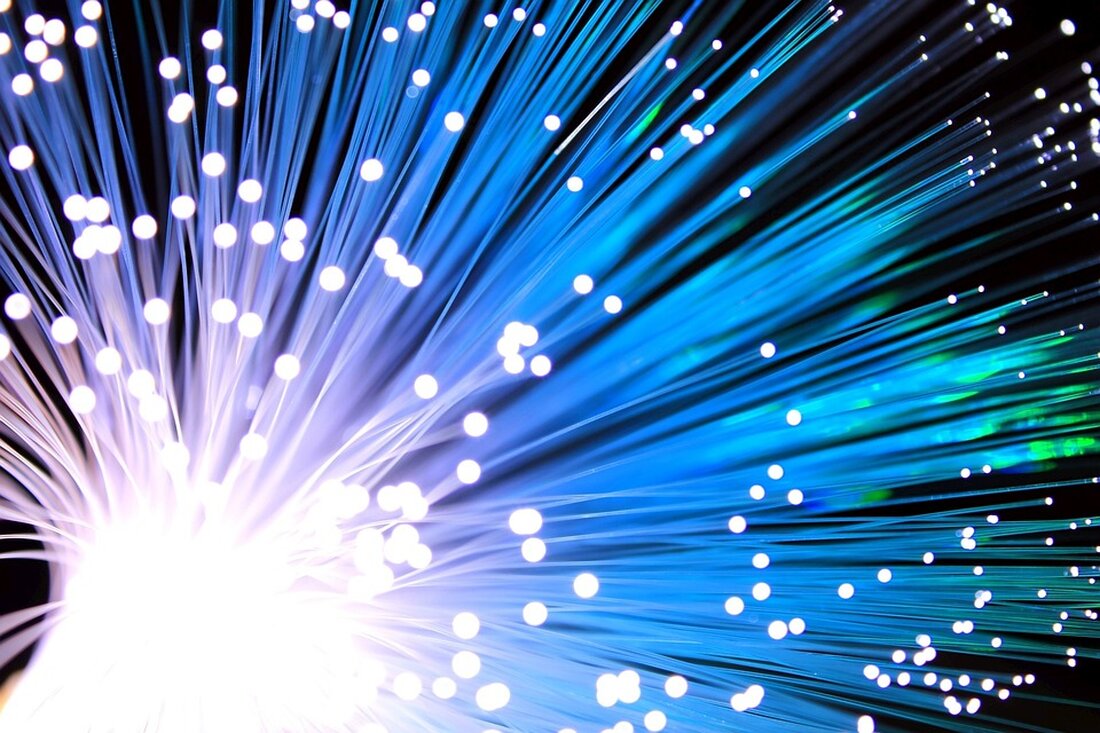 Erfahren Sie alles über das Glasfasernetz in Berlin-Reinickendorf! Die Deutsche Telekom informiert Bürger und Unternehmer über Anschlussmöglichkeiten, Tarifoptionen und bietet persönlichen Service vor Ort. Besuchen Sie das Infomobil oder lokale Shops, um sich zu registrieren und mehr zu erfahren.