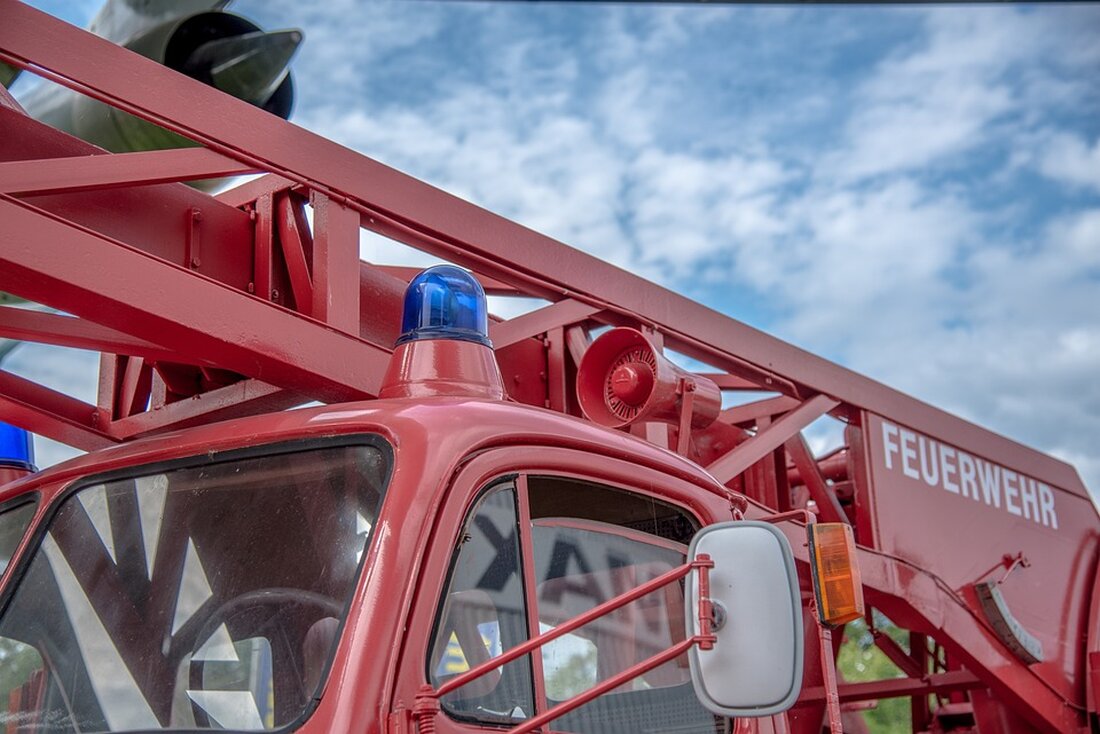Feuerwehreinsatz in S-Bahn führt zur Sperrung des Bahnhofs Zuffenhausen in Stuttgart. Linien S4, S5, S6 und S60 betroffen. Aktuelle Updates hier.