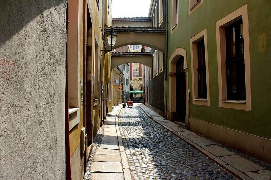 Telekom startet 2025 in Görlitz den Glasfaserausbau für über 3.700 Haushalte, um schnelles Internet zu fördern.