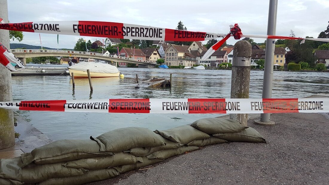 Erfahren Sie mehr über die Sperrung der wichtigen ICE-Strecke zwischen Köln und Frankfurt im Sommer. Instandsetzungsarbeiten führen zu Umleitungen und Anpassungen im Personenverkehr. Informationen für Reisende verfügbar. #ICEStrecke #Sperrung #Bahnverkehr