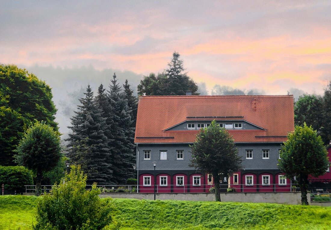 Erfahren Sie mehr über die Zukunftsakademie Lausitz, bei der junge Menschen die Energieregion entdecken und ihre Ideen für den Strukturwandel einbringen können. Erfahren Sie mehr über die Veranstaltung und ihre Bedeutung für die Lausitz und die Zukunft der erneuerbaren Energien.
