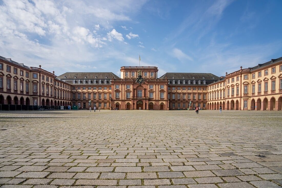 Erleben Sie die US-Wahl live! Am 5. und 6. November lädt die Universität Mannheim gemeinsam mit der Alten Feuerwache zu spannenden Veranstaltungen mit Podiumsdiskussionen, Science Slam und einem Pub Quiz ein. Genießen Sie Expertenanalysen und Berichte aus den USA und Berlin. Der Eintritt ist frei!