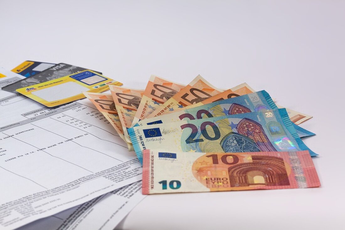 Erfahren Sie mehr über die aktuellen Tarifverhandlungen bei der Postbank: ver.di ruft zu bundesweiten Streiks in Filialen und Callcentern auf. Erfahren Sie alle Details zu den Forderungen und dem aktuellen Stand der Verhandlungen.