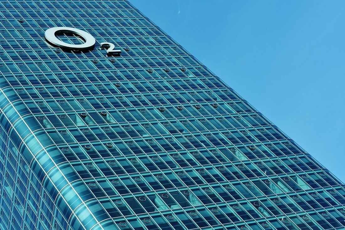 Die Jahresauswertung des Echtgeld-Tests 2024 zeigt, dass alle 23 Robo-Advisor positive Renditen erzielten. Testsieger Minveo überzeugt mit +14,5%.