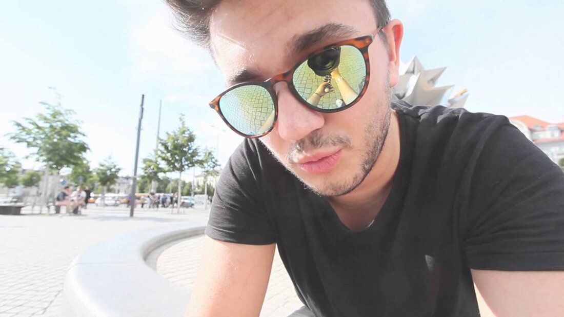 HALLO! 🙂 alles wichtige hier unten! Folgen Sie mir auf Snapchat: hristoxenitidis ▸ Abonnieren Sie diesen Kanal ▸ http://bit.ly/1lry7ic Hat Ihnen das Video gefallen? -dann gib mir einen Daumen hoch! 🙂 ———————————————— —————————————- ▸twitter: https://twitter.com / HristoXenitidis ▸instagram: http://instagram.com/hristosxenitidis ▸facebook: http://www.facebook.com/xristography ▸ ANFRAGEN: hristos95 (at) googlemail.com ▸▸ Meine Kamera: http://amzn.to / 1qtBcNN ▸▸ Mein Sound: http://amzn.to/1pyau8K ▸▸ Meine Belichtung: http://amzn.to/1B8tWf2 ▸▸ Mein Stativ: http://amzn.to/1vZaAG8 ▸▸ Mein NEUES Handy : http://amzn.to/ZfbSSl ———————————— – ——————————————- Musik: YouTube-Audio-Bibliothek -Hristos Xenitidis-. Youtube-Link