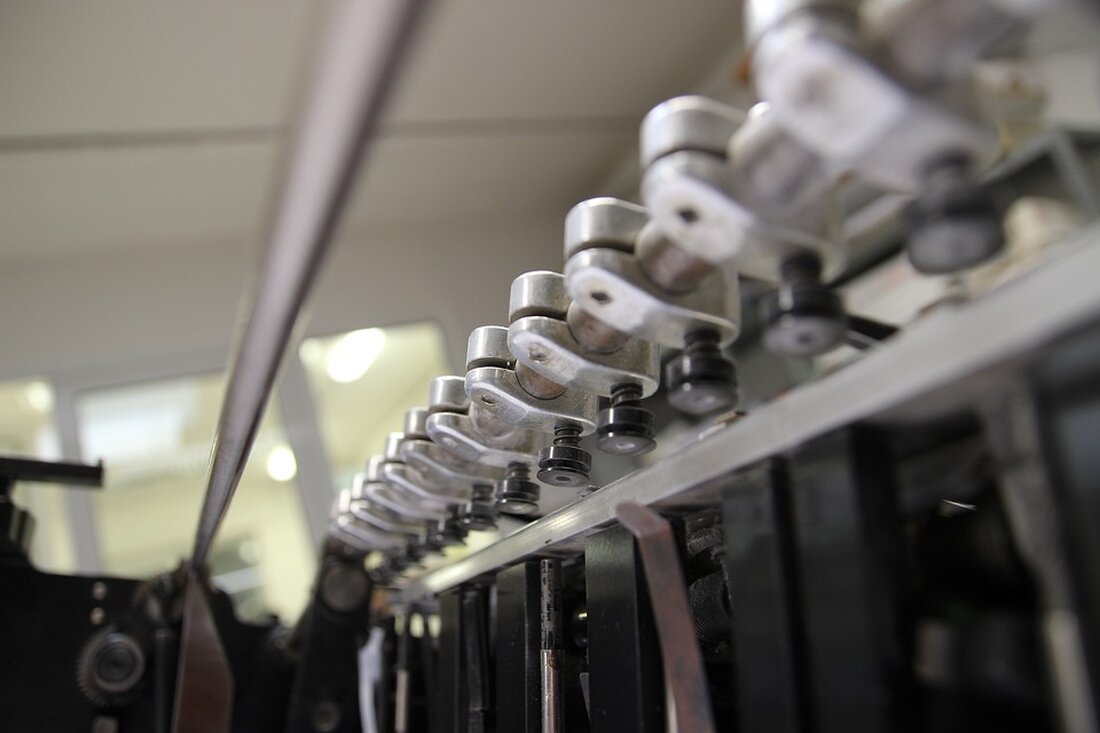 Nach intensiven Verhandlungen haben sich ver.di und der BVDM auf ein Tarifergebnis für die Druckindustrie geeinigt. Die Lohnerhöhung beträgt insgesamt 7,8 Prozent, während die Laufzeit 29 Monate beträgt. Erfahren Sie mehr über das Verhandlungsergebnis und seine Auswirkungen.