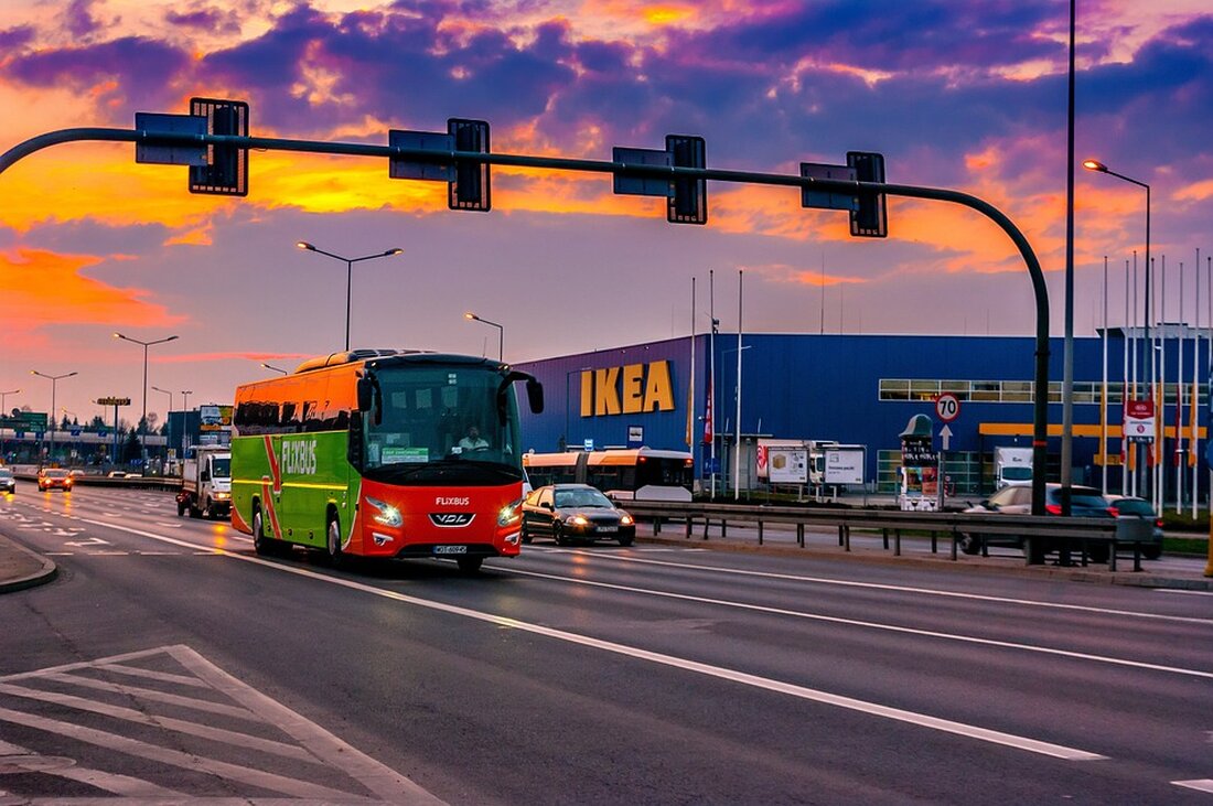 Ikea plant, sechs Millionen Euro in einen Härtefallfonds für Opfer von DDR-Zwangsarbeit einzuzahlen. CDU/CSU fordert andere Unternehmen auf, Verantwortung zu übernehmen und zur Aufarbeitung исторischer Verfehlungen beizutragen. Erfahren Sie mehr über die Bedeutung dieser Entschädigungszahlung und die Notwendigkeit für umfassende Maßnahmen zur Verbesserung der Situation für Verfolgungs-Opfer.