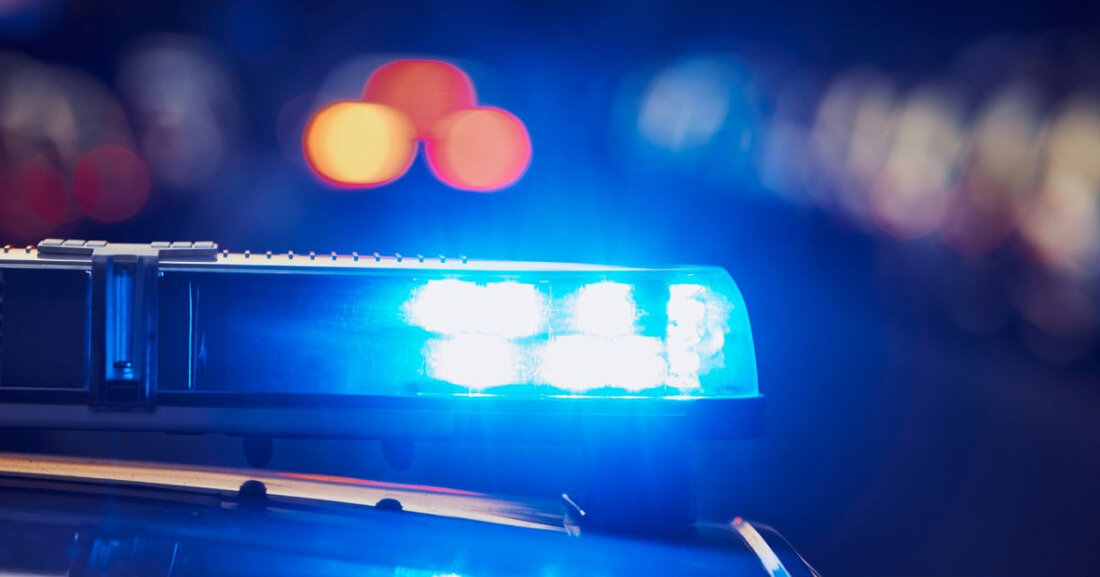 Ein 29-Jähriger verursacht in Unna einen Verkehrsunfall und flieht, wird jedoch später von der Polizei festgenommen.
