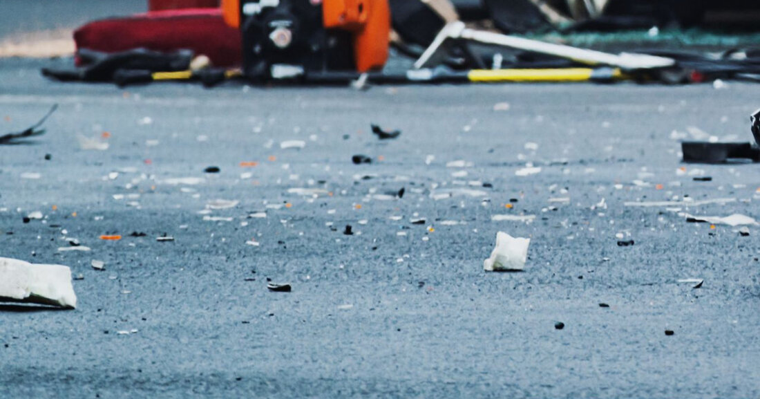 Zwei Hubschrauber kollidierten in Finnland, fünf Tote. Ermittlungen zur Unfallursache laufen. Zeugen berichten von dramatischem Vorfall.