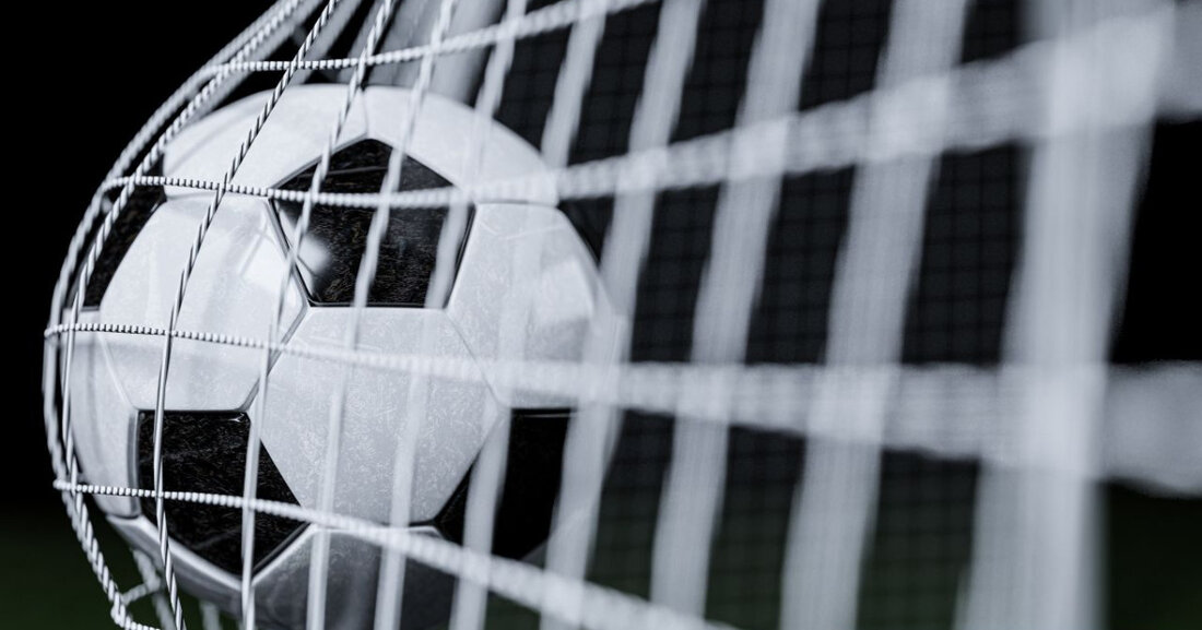 Am 18. Mai kämpft Köln gegen Kaiserslautern um den Aufstieg in die Bundesliga. Schiedsrichter Storks leitet das entscheidende Spiel.