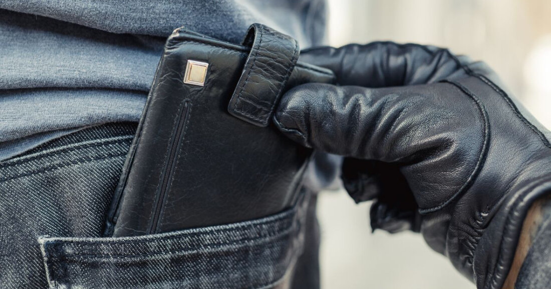 In Göppingen wurde am 18. Mai 2025 ein Mann bei Schüssen schwer verletzt. Täter flüchteten, Polizei fahndet intensiv.