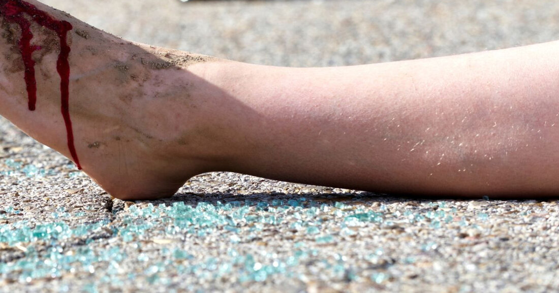 In Herne-Holsterhausen wurde einer 83-jährigen Frau am 17. Mai die Handtasche geraubt. Die Polizei sucht Zeugen.