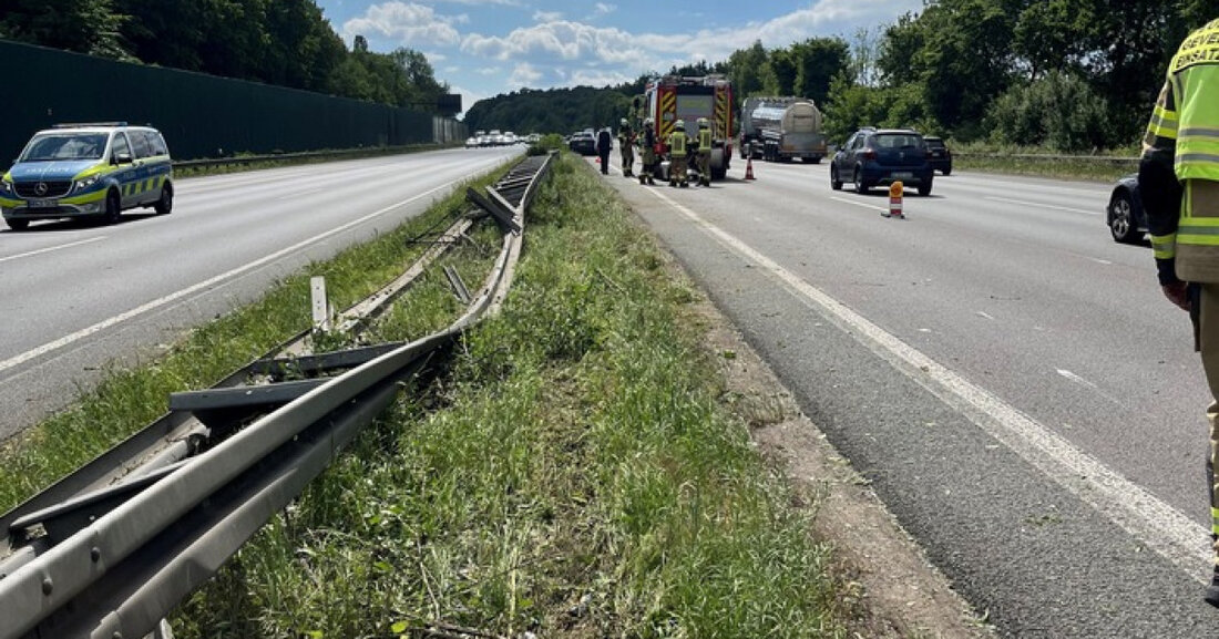 Am Samstag sicherte die Feuerwehr Gevelsberg nach einem PKW-Unfall auf der BAB1 die Unfallstelle und räumte Trümmerteile. Glücklicherweise gab es keine Verletzten.