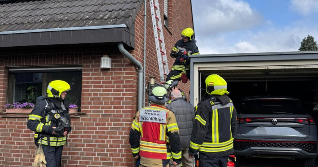 Feuerwehr Neuss rückte am 17. Mai 2025 zu einem Kabelbrand an einer Photovoltaikanlage aus. Glücklicherweise gab es keine Verletzten.