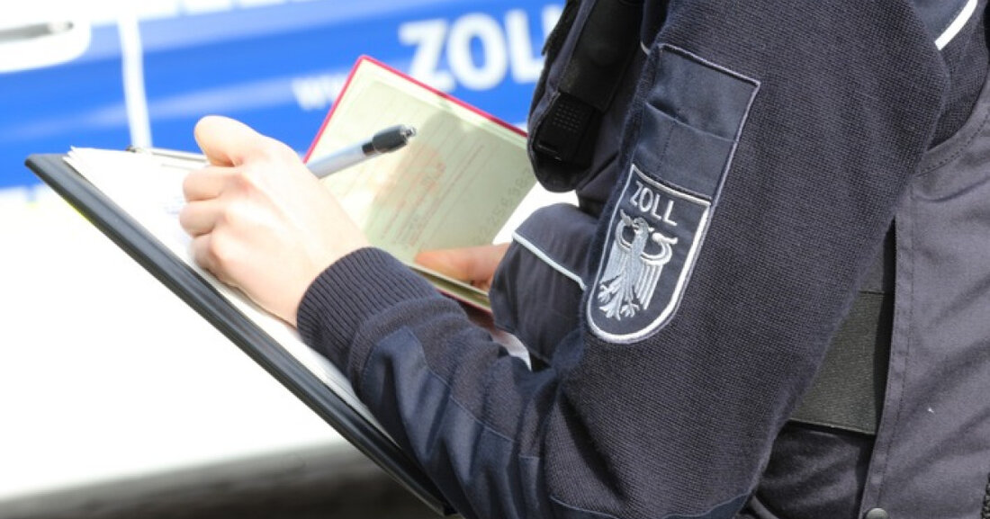 Über 160 Fahrer im Taxi- und Mietwagengewerbe in Köln, Bonn und Leverkusen überprüft: Zoll kontrolliert auf Mindestlohn und Sozialbetrug.