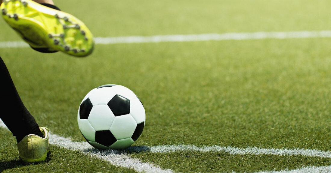 VfR Aalen sichert sich mit einem 2:1-Sieg gegen Zuzenhausen wichtige Punkte im Abstiegskampf der Oberliga.