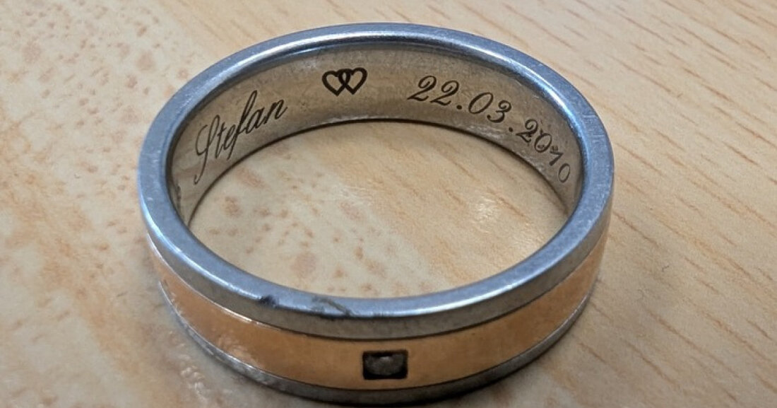 Ein Ehering mit den Initialen "Stefan 22.03.2010" wurde in Sachsenhagen gefunden. Eigentümer melden sich bei der Polizei Stadthagen.