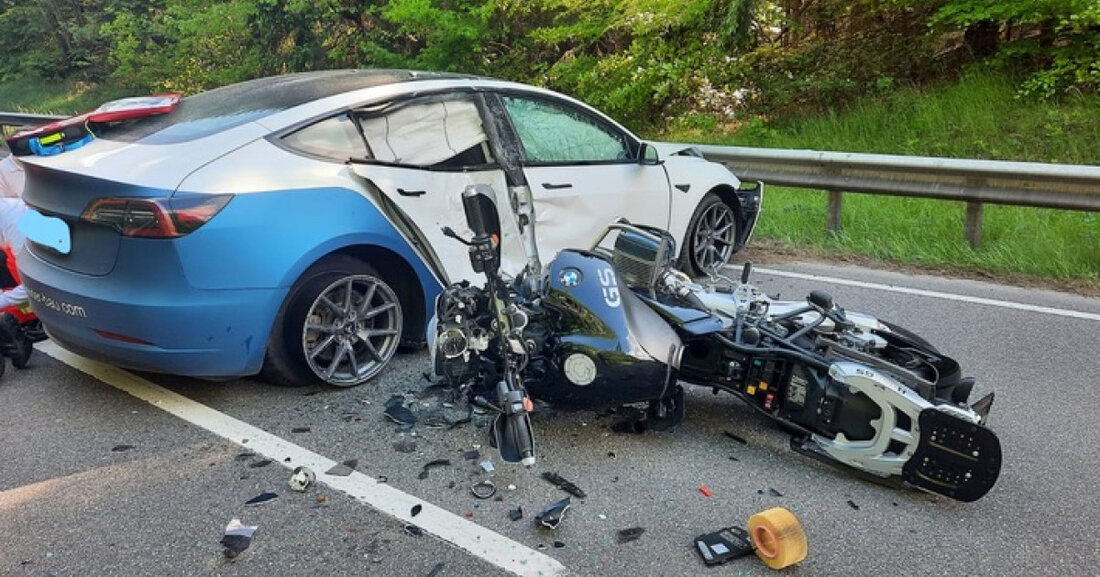 Am 18.05.2025 starb ein 59-jähriger Motorradfahrer bei einem Unfall auf der B270 in Waldfischbach-Burgalben.