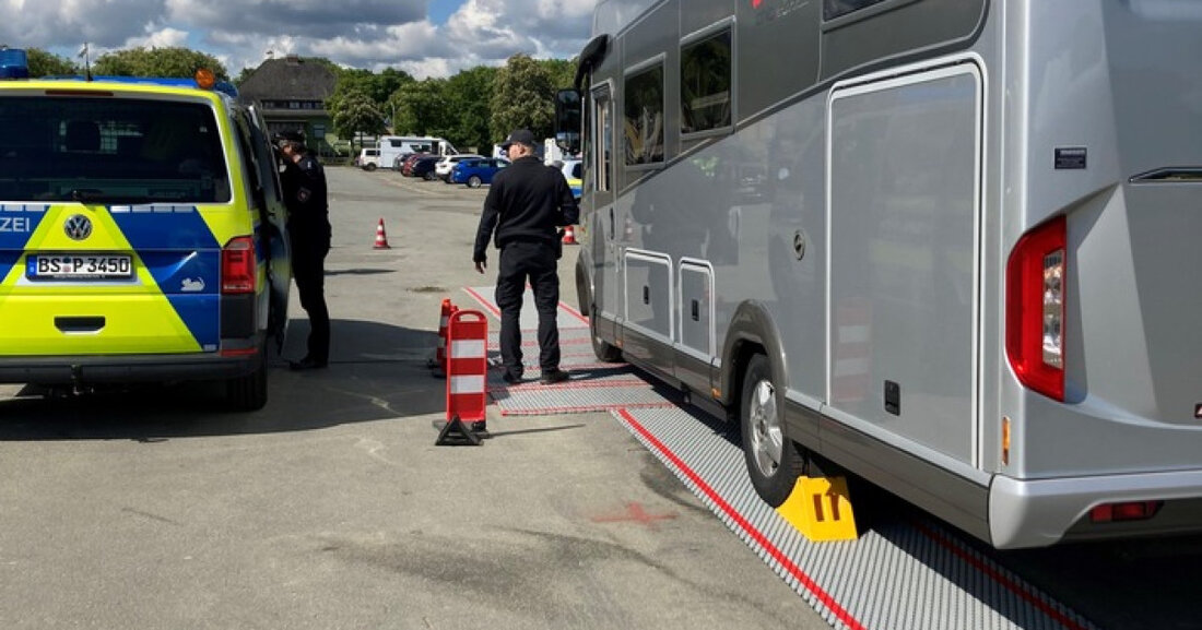 Die Polizei Goslar informierte 180 Campingfreunde über Sicherheit rund ums Caravaning mit kostenloser Wiegemöglichkeit und Beratungen.