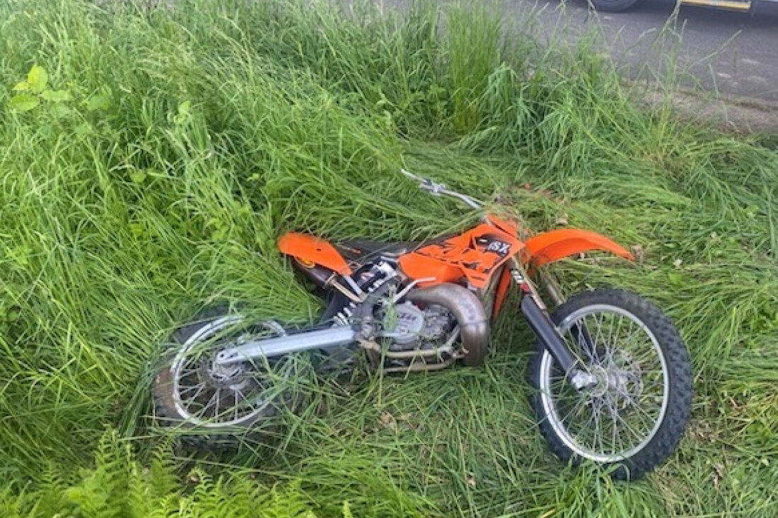Am Montagabend kam es in Visselhövede-Affwinkel zu einem tödlichen Unfall, bei dem ein 51-Jähriger starb. Zwei junge Männer wurden schwer verletzt.