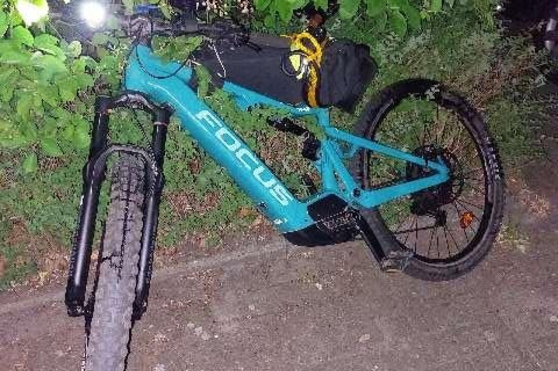 Polizei Osnabrück stellt mutmaßlichen Fahrraddieb: 35-Jähriger erwischt mit gestohlenem E-Bike. Eigentümer gesucht.