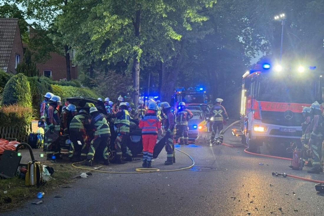 Am Mittwochabend rief ein Gefahrstoffeinsatz sowie ein Verkehrsunfall die Feuerwehr Norderstedt auf den Plan.