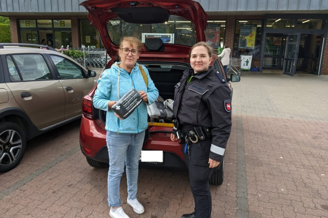 Polizei Cuxhaven informiert über das richtige Verhalten nach einem Unfall. Positive Rückmeldungen von Bürgern zur Verkehrsprävention.
