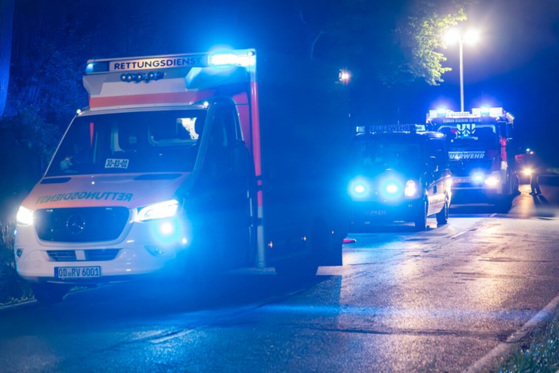 Am 22.05.2025 ereignete sich ein Frontalzusammenstoß zwischen zwei PKW auf der Fredesdorfer Straße in Todesfelde, zahlreiche Einsatzkräfte waren vor Ort.