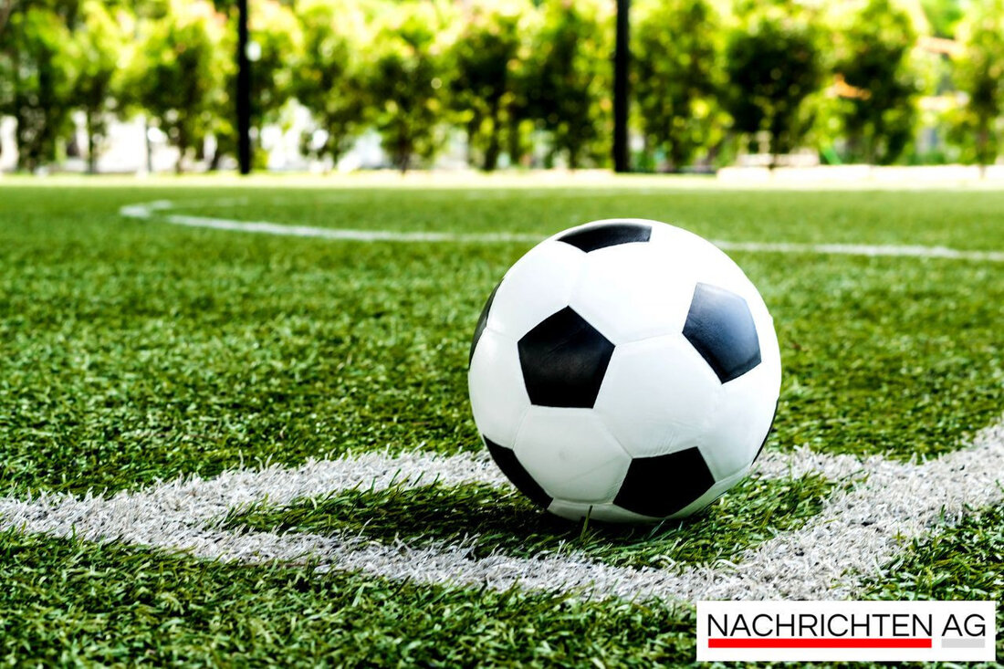 Florian Wirtz plant angeblich Wechsel zum FC Bayern München, während Manchester City ebenfalls Interessent ist. Bleiben Sie informiert!