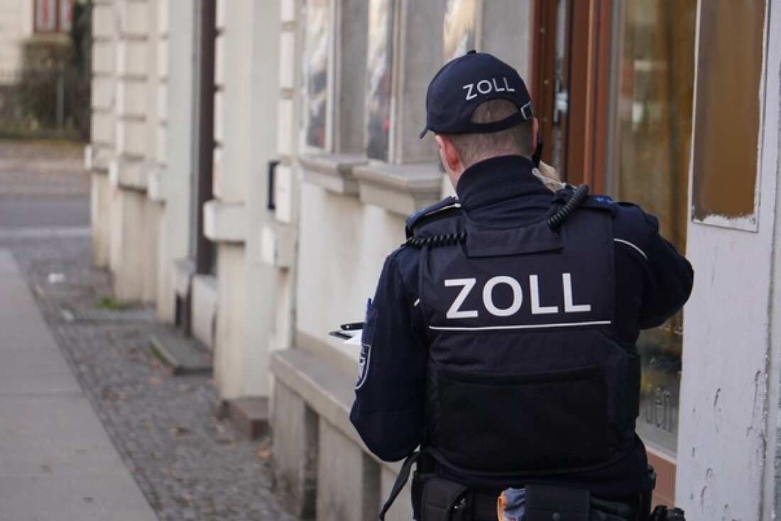 Das Hauptzollamt Dresden ermittelt gegen einen Restaurantinhaber in Görlitz wegen Schwarzarbeit und illegaler Beschäftigung.