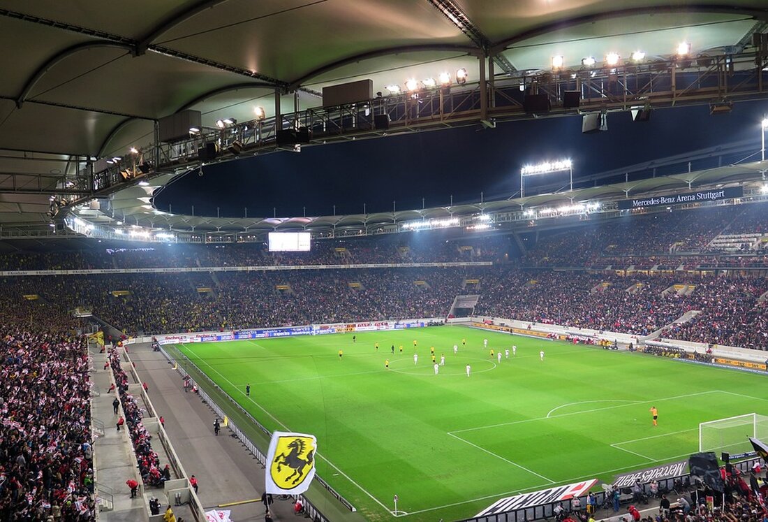 Erfahre alles über die spannenden Bundesliga-Entscheidungen am kommenden Wochenende, darunter das Hamburger Stadtderby zwischen dem HSV und St. Pauli. Verfolge die Live-Berichterstattung auf Sky Sport und erlebe die Emotionen hautnah mit.